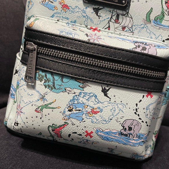 Loungefly Disney Peter Pan map backpack - Picture 3 of 7